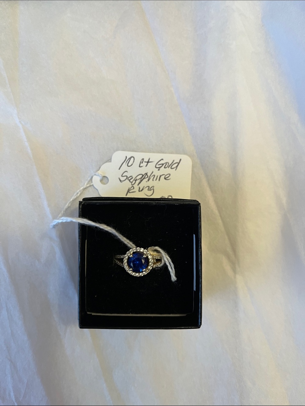 Sapphire Ring in Blue & Gold NWT